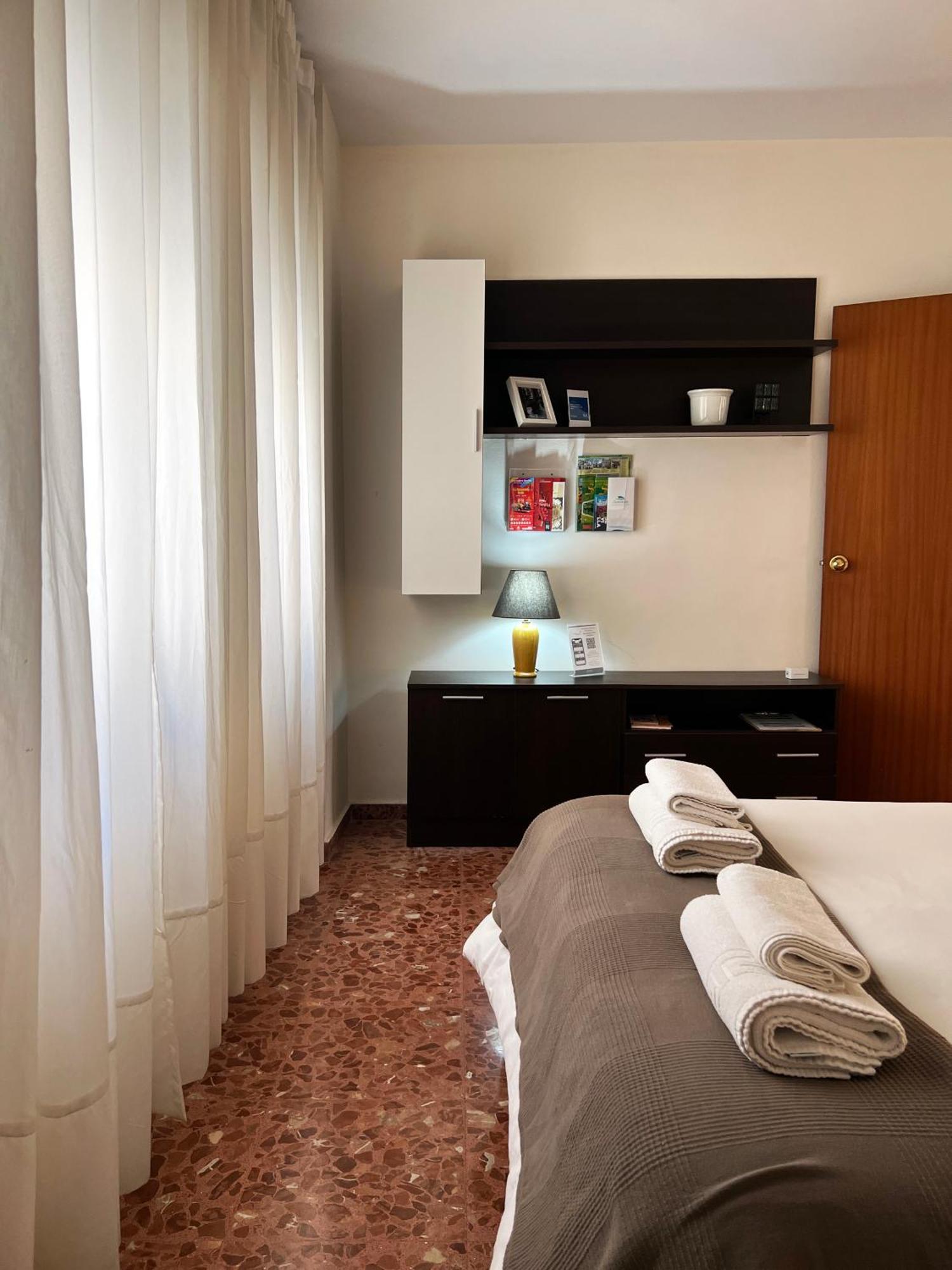 Apartment Wall Center - Aloha Sevilla Zewnętrze zdjęcie